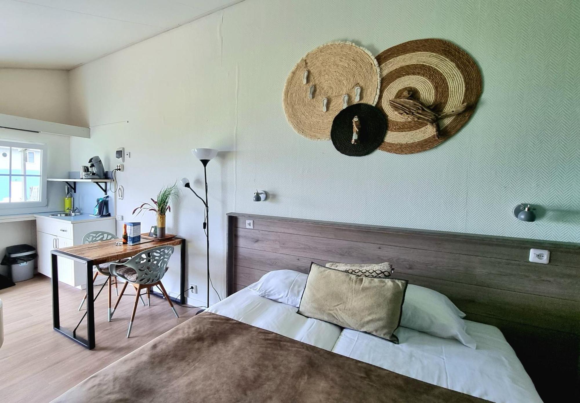 Beach Lodges Oostvoorne Ngoại thất bức ảnh